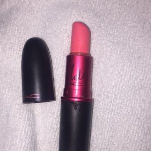 MAC viva glam nicki minaj lipstick satin